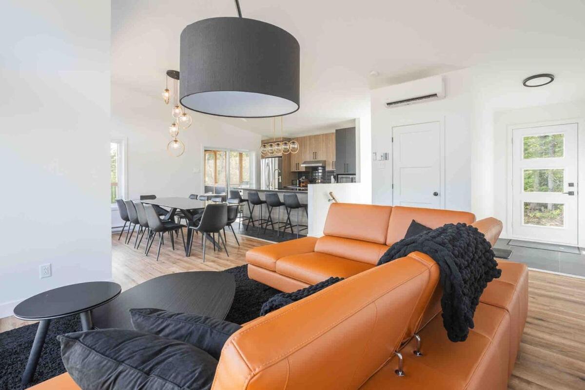 Huge Modern Chalet With Spa And Lake Access Saint-Gabriel-de-Brandon Exteriör bild